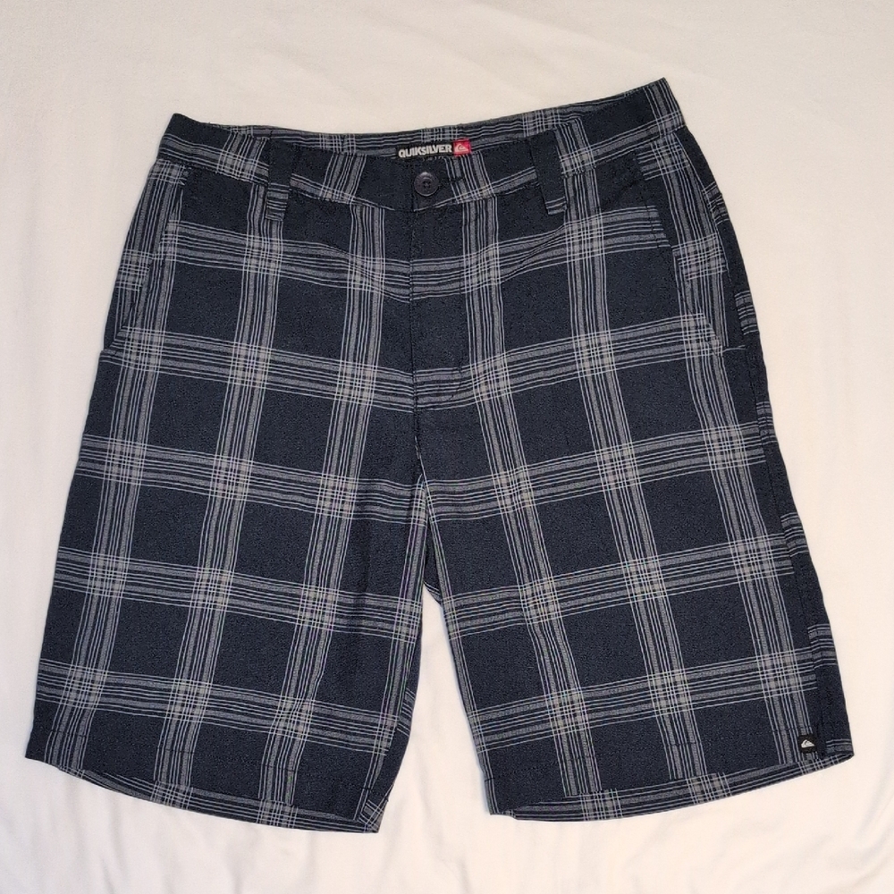 Quiksilver Men's Navy Blue Plaid Shorts 32W